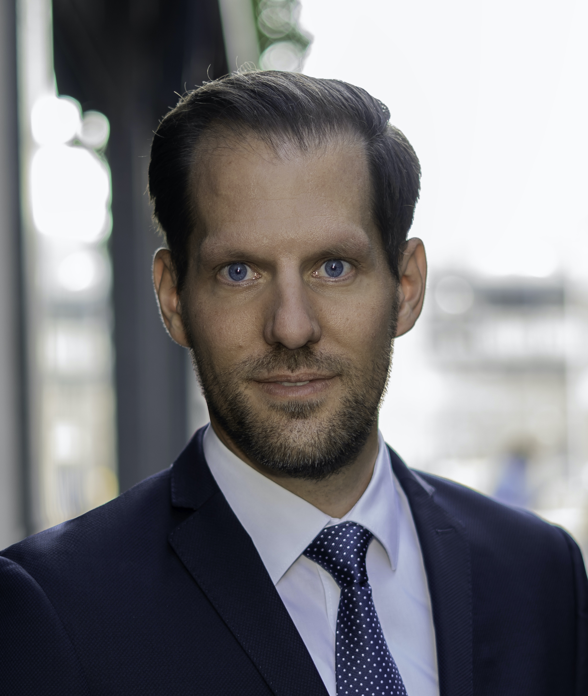Mathias Röthlin (42) leitet ab 1. März 2024 den neuen Marktbereich «Unternehmer E&E» bei der LUKB.